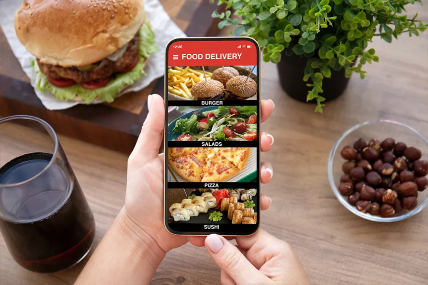 7 Best Features Of An Online Food Ordering System For Your Restaurant
